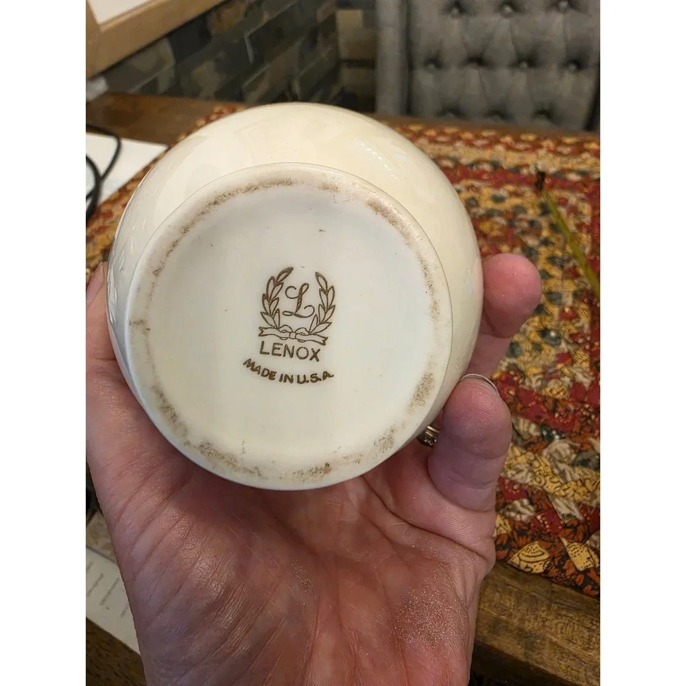 Lenox Ivory Fine China Bud Vase Heart Shaped Rim Made in USA Cream 8 Inch